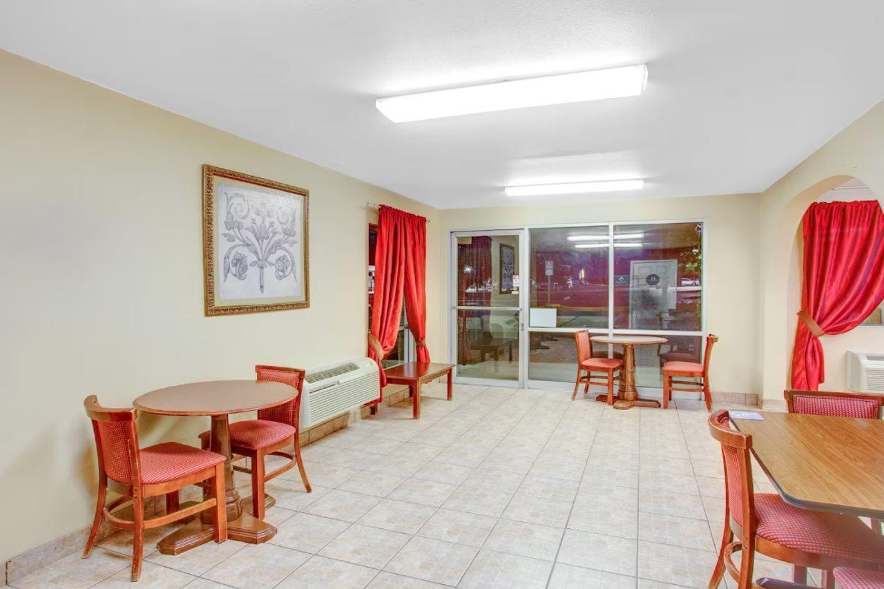 Baymont By Wyndham Coalinga Βίλα Εξωτερικό φωτογραφία