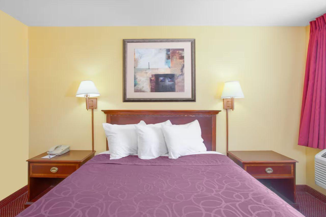 Baymont By Wyndham Coalinga Βίλα Εξωτερικό φωτογραφία