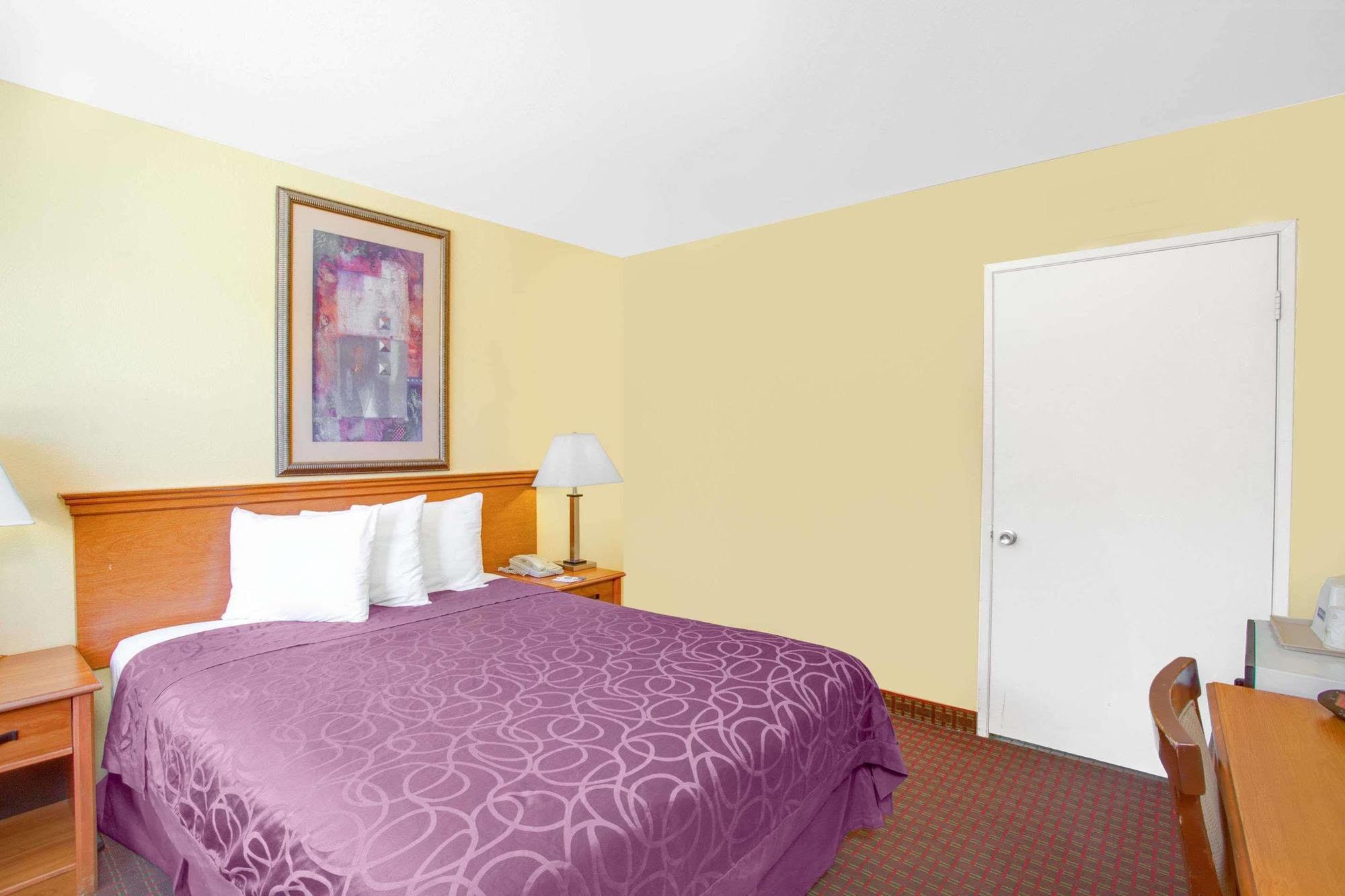 Baymont By Wyndham Coalinga Βίλα Εξωτερικό φωτογραφία